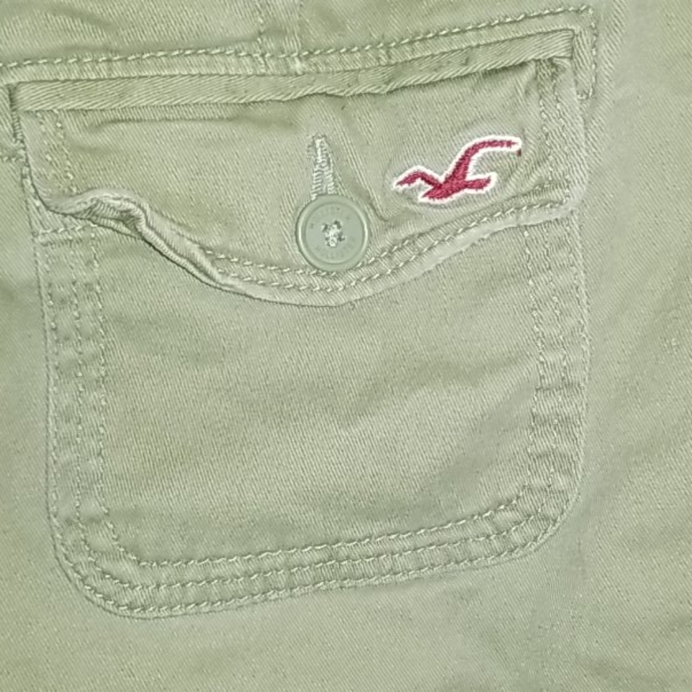 Shorts - Picture 3 of 4
